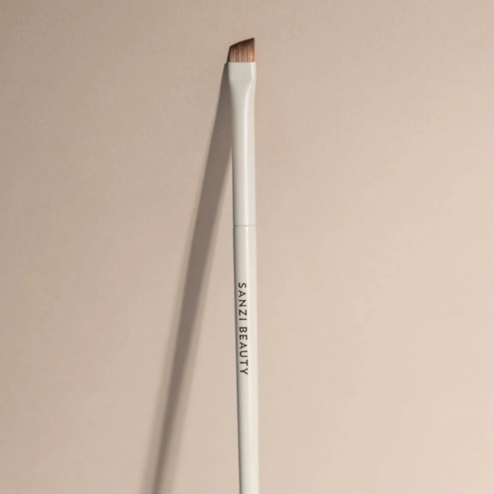 Sanzi Beauty ANGLE BRUSH 08