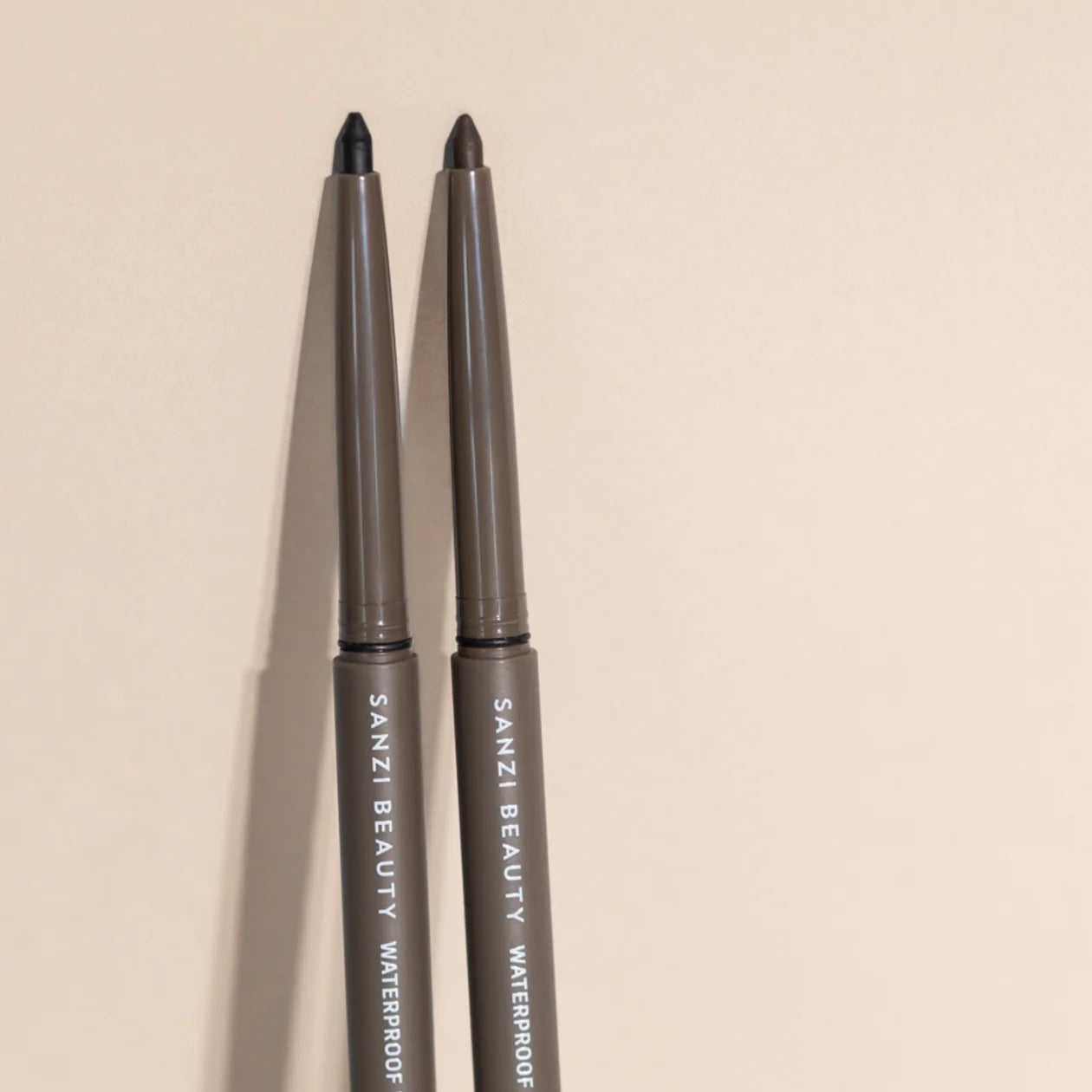 Sanzi Beauty - waterproof eyeliner Carbon Black
