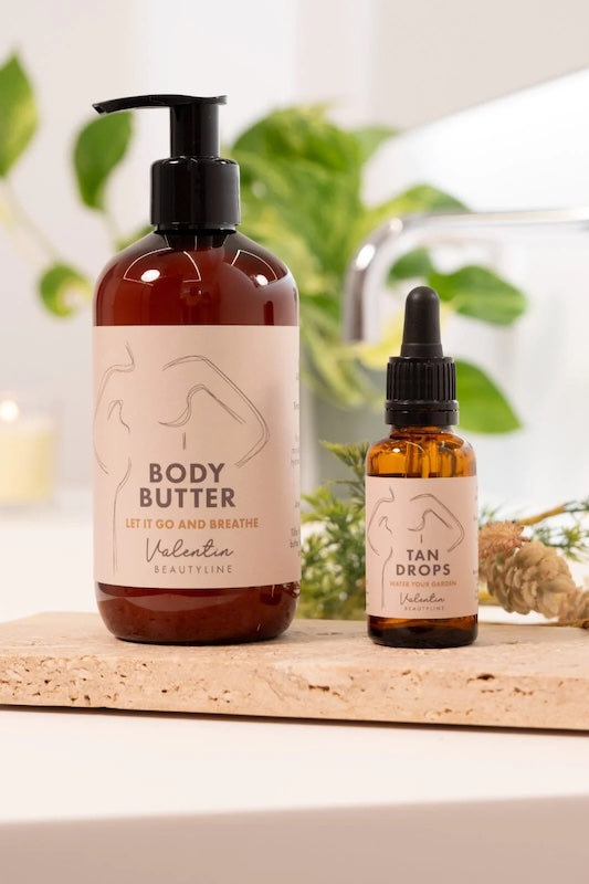 To stilrene brune flasker på en baggrund af velvære og grønt. Valentin Beautyline. 
