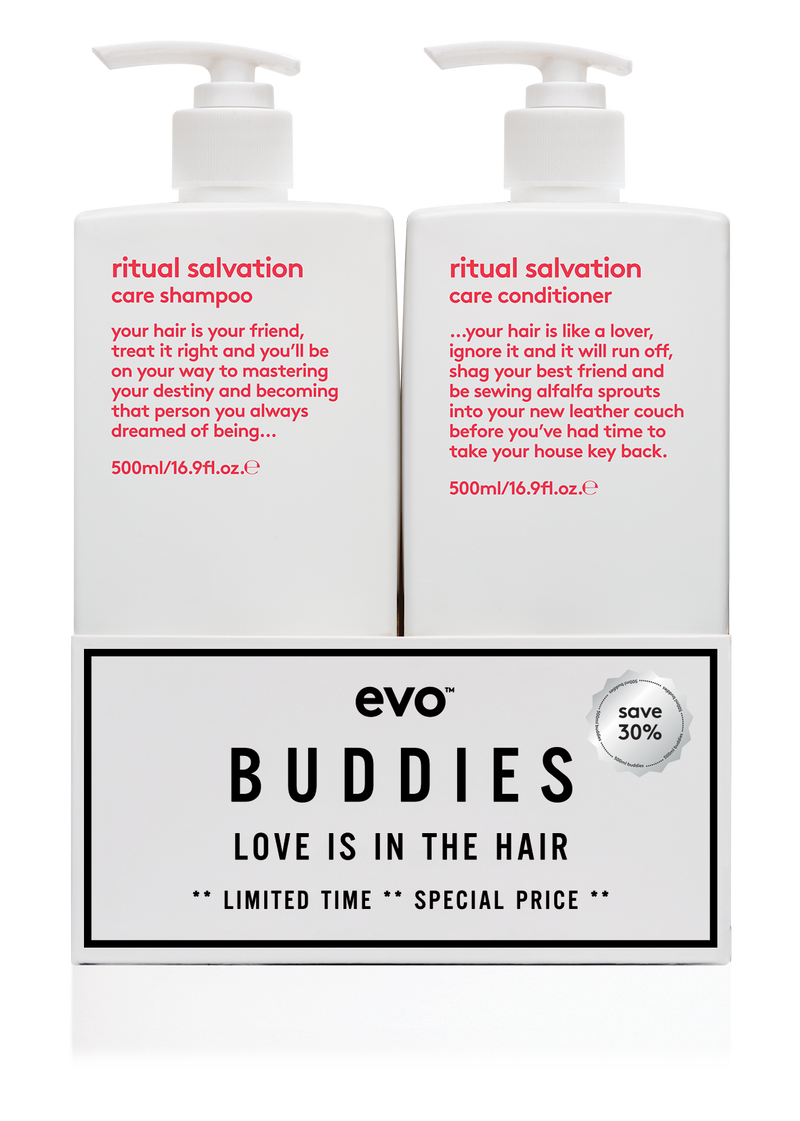 Sæt af hvide beholdere med pumpe og klar pink skrift. Evo - Ritual Salvation Buddies Shampoo & Conditioner.